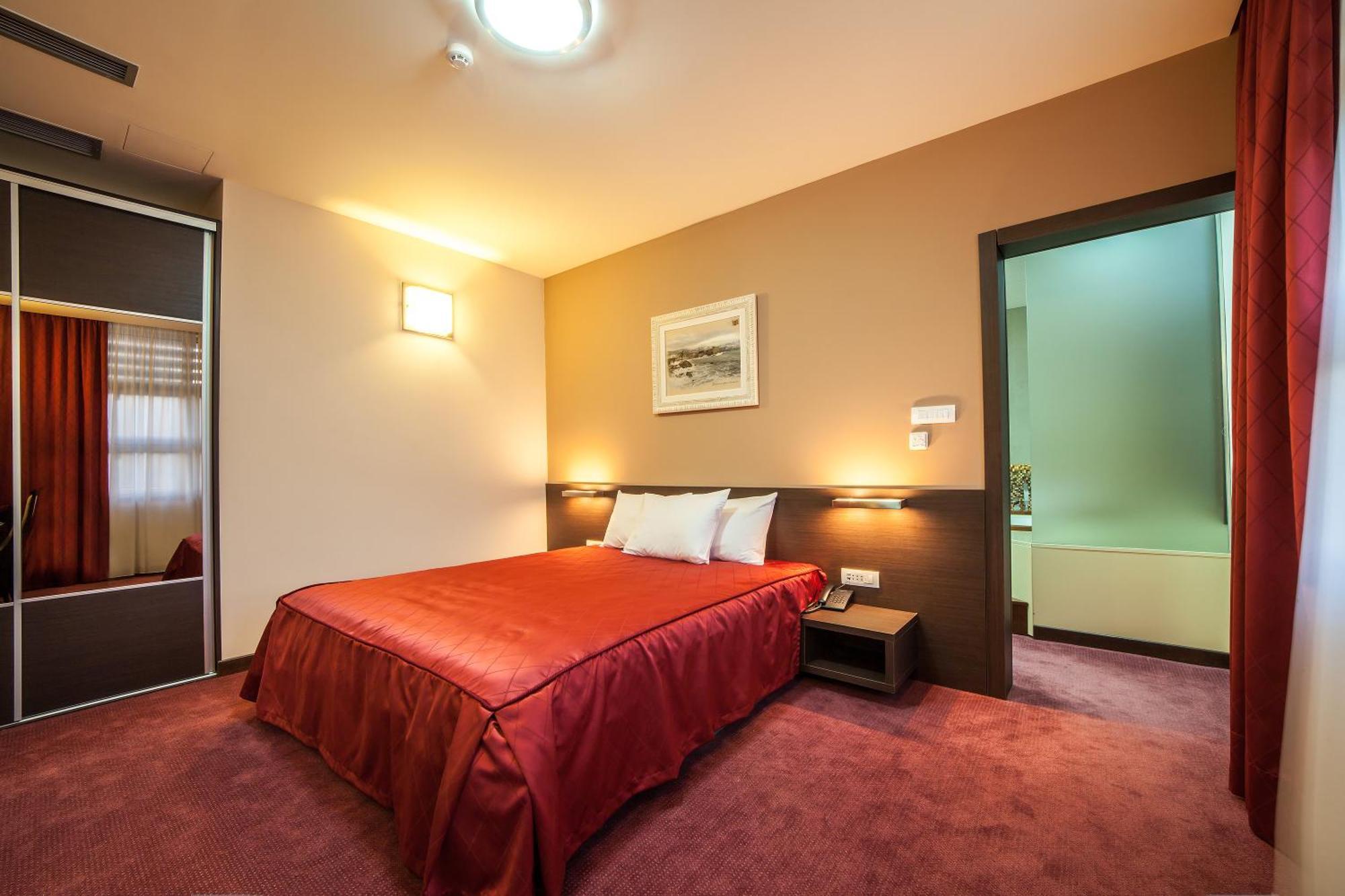 Hotel Terminus Podgorica Habitación foto
