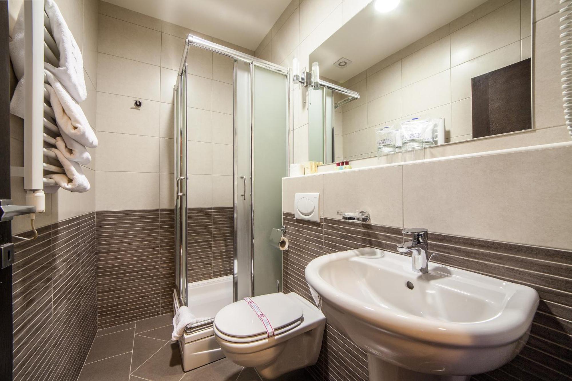 Hotel Terminus Podgorica Habitación foto