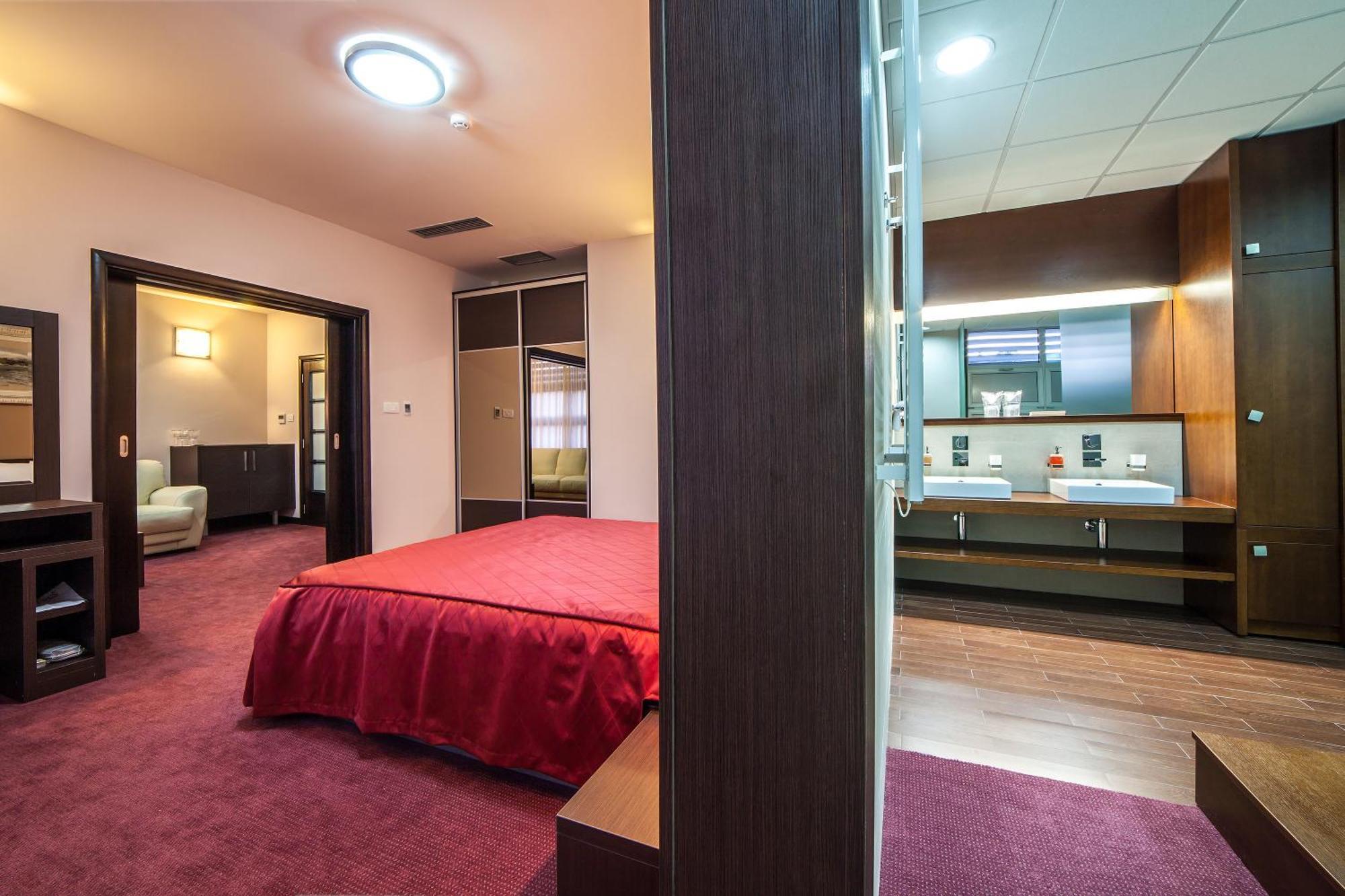 Hotel Terminus Podgorica Habitación foto
